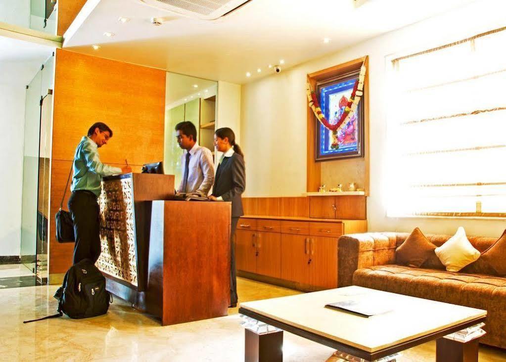 Green Leaves Hotel Hyderabad Exterior photo