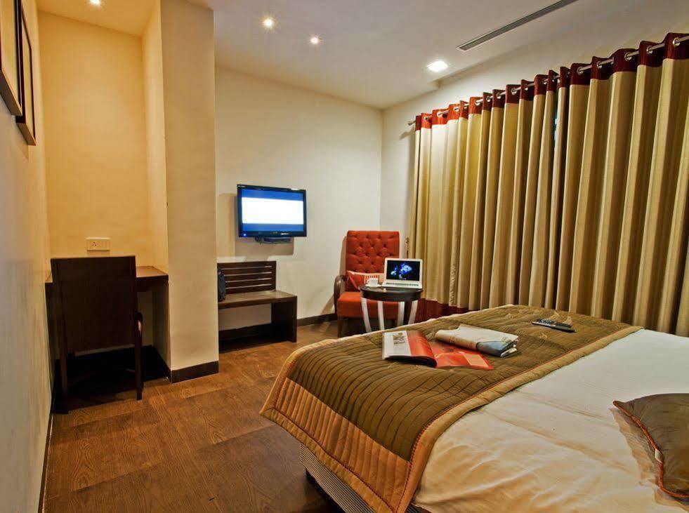 Green Leaves Hotel Hyderabad Exterior photo